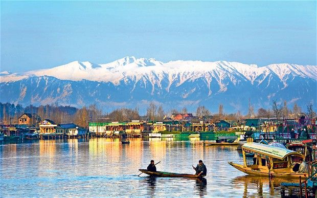 dal lake kashmir
